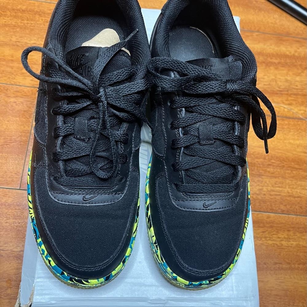 Nike Black Sneakers with Colorful Trim